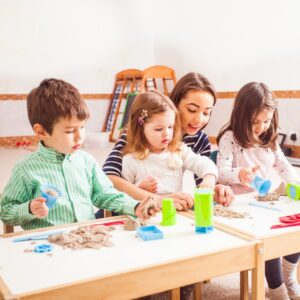 kids being creative in daycare