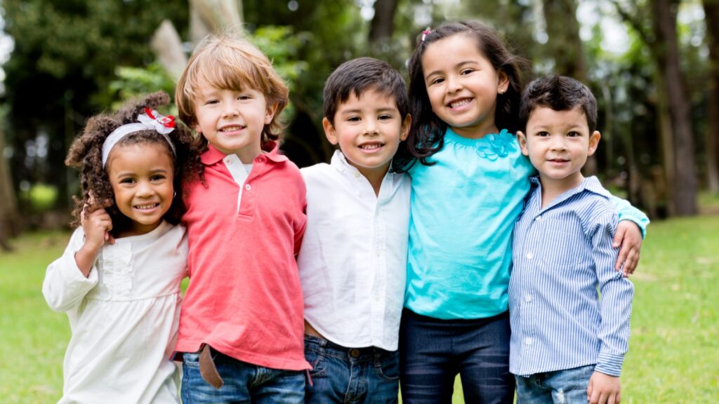 kids hugging